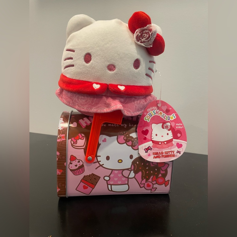 Squishmallows Hello Kitty Plush with Tin Mailbox Set